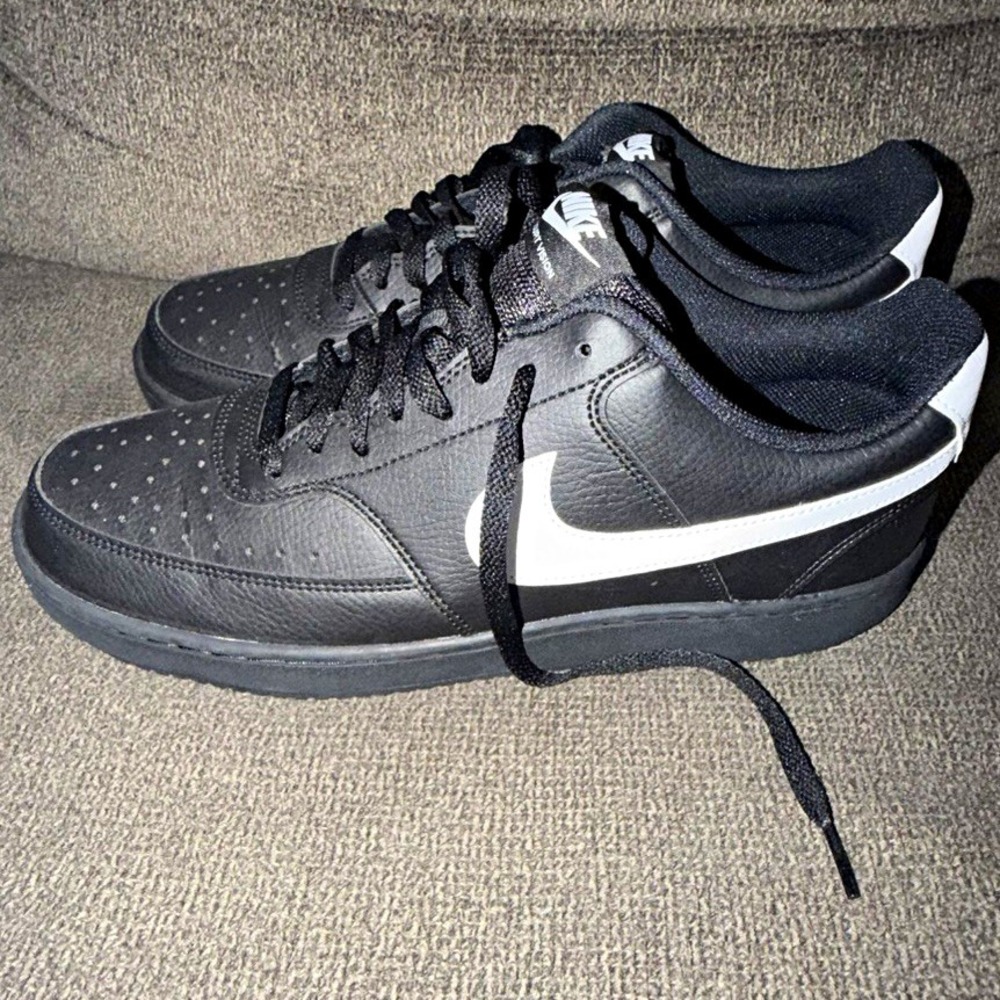 Nike Court Vision Low Men's Low Top Lace-Up Leather Sneakers Black/White 11.5new